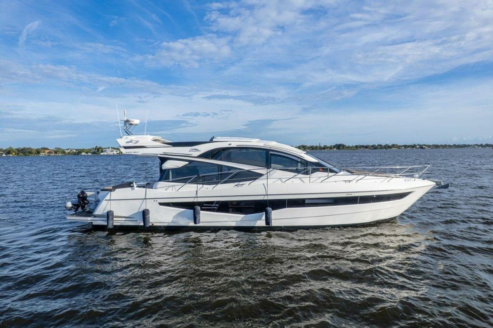 2017 Galeon 560 Sky — photo 5