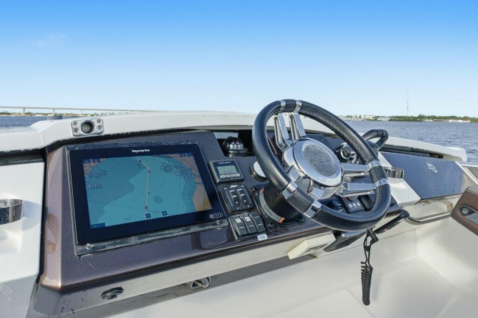 2017 Galeon 560 Sky — photo 44