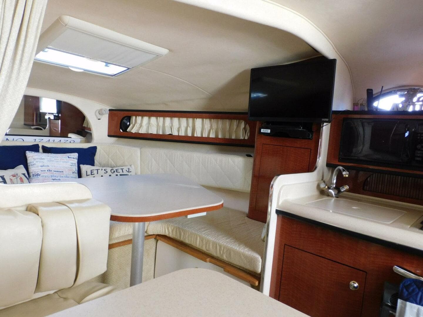 2004 Sea Ray 280 Sundancer — photo 11