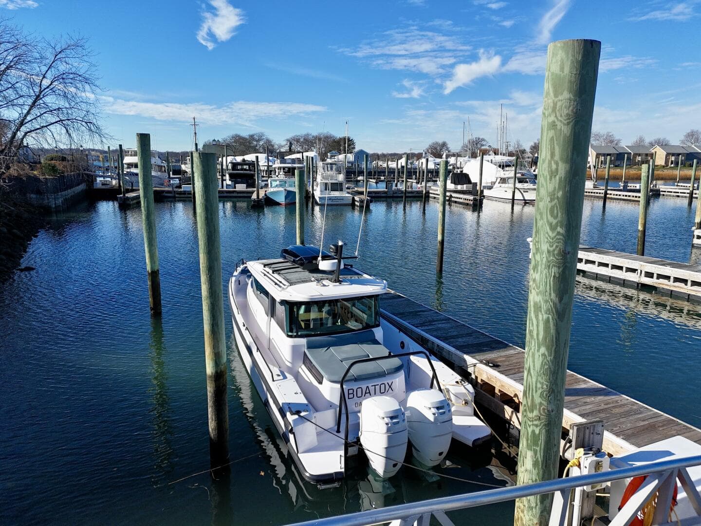 2023 Axopar 37 Cross Cabin — photo 10