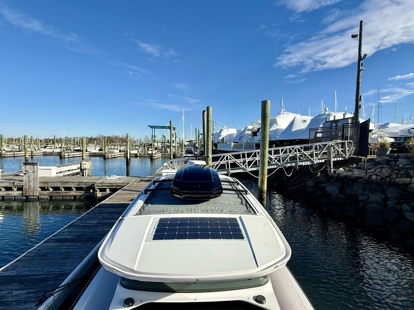 2023 Axopar 37 Cross Cabin — photo 14