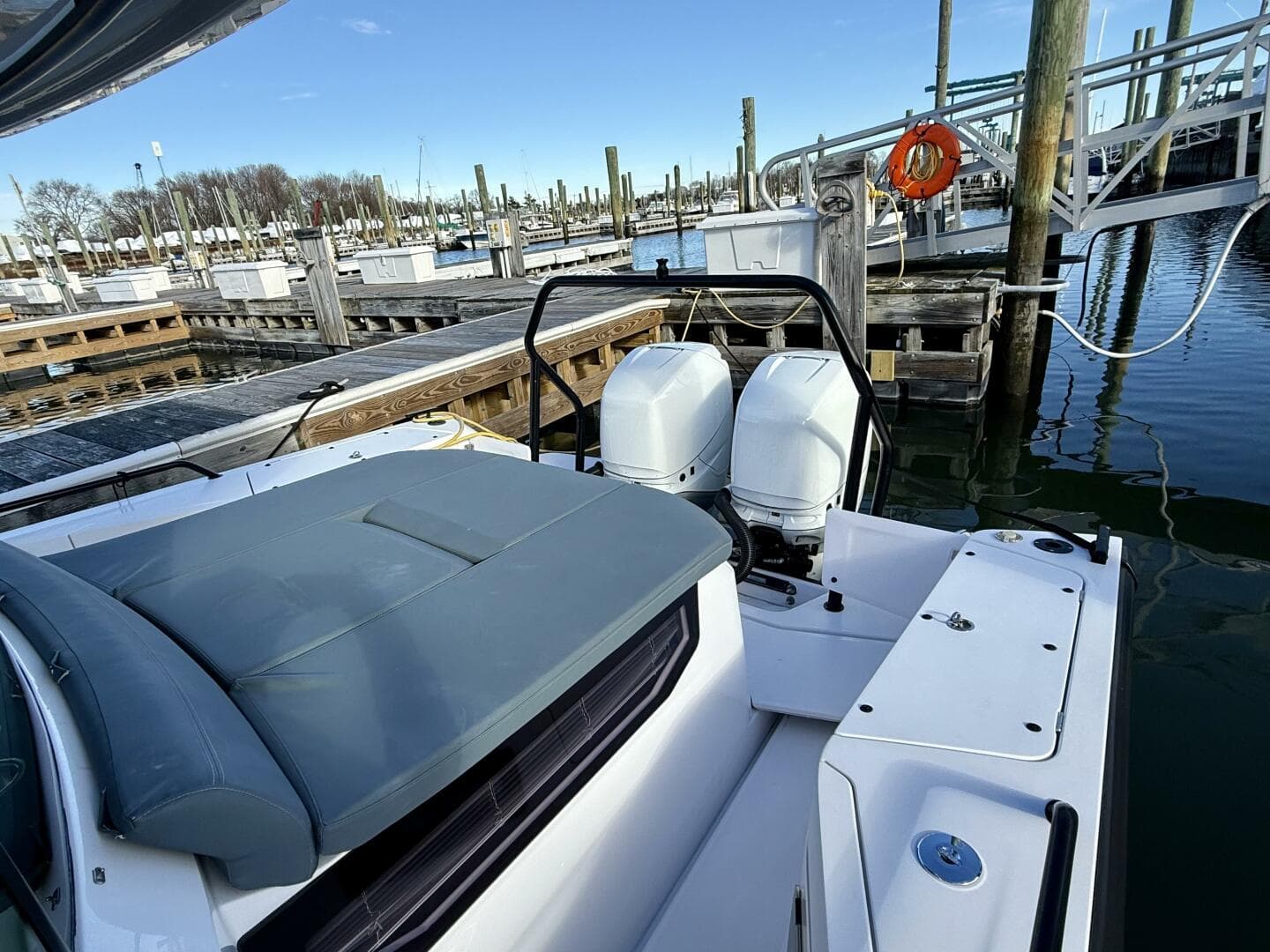 2023 Axopar 37 Cross Cabin — photo 21