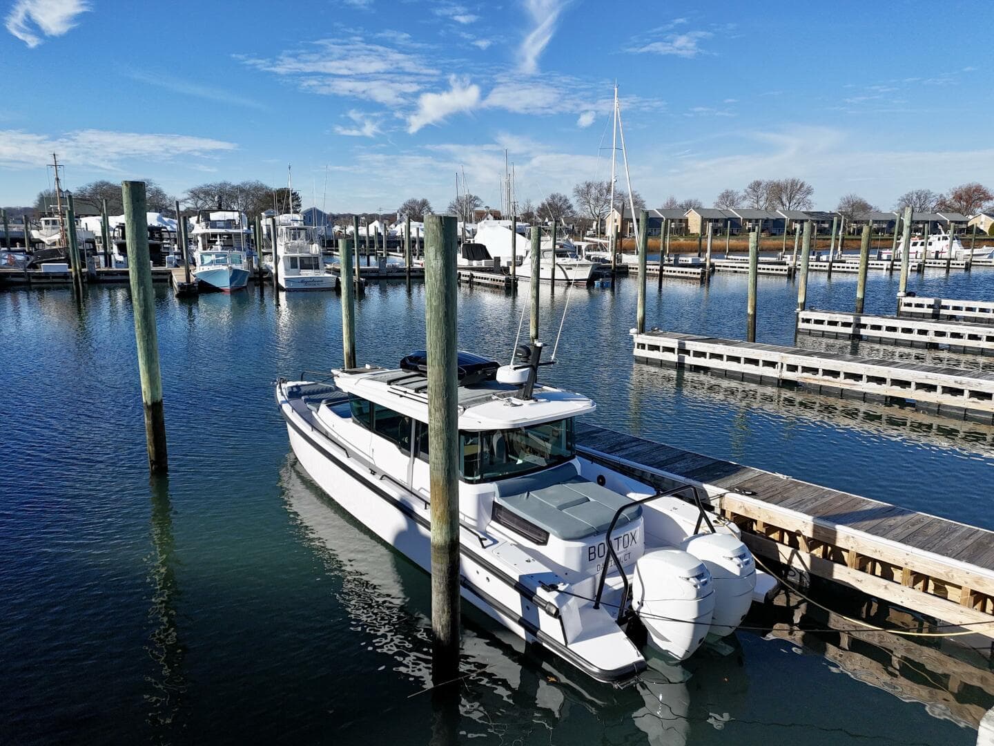 2023 Axopar 37 Cross Cabin — photo 9