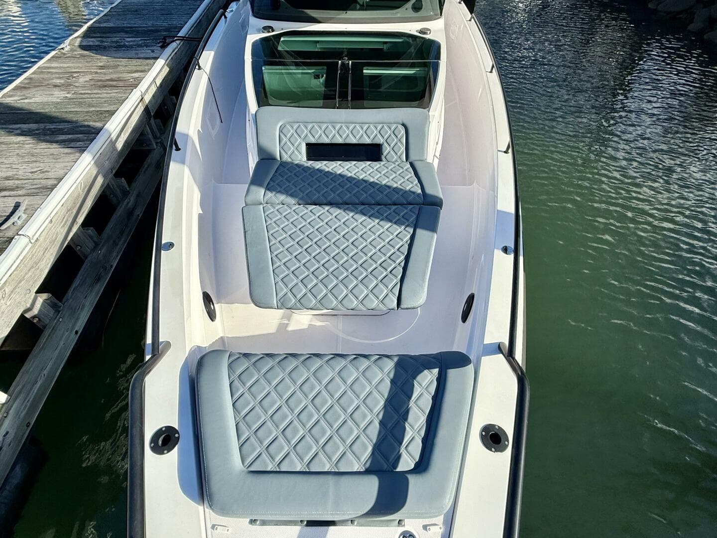 2023 Axopar 37 Cross Cabin — photo 12