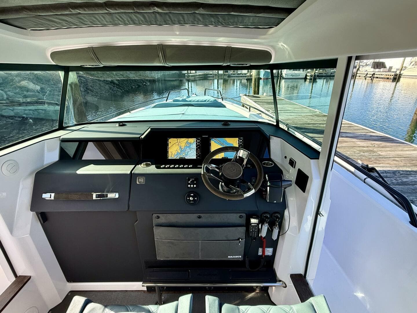 2023 Axopar 37 Cross Cabin — photo 35