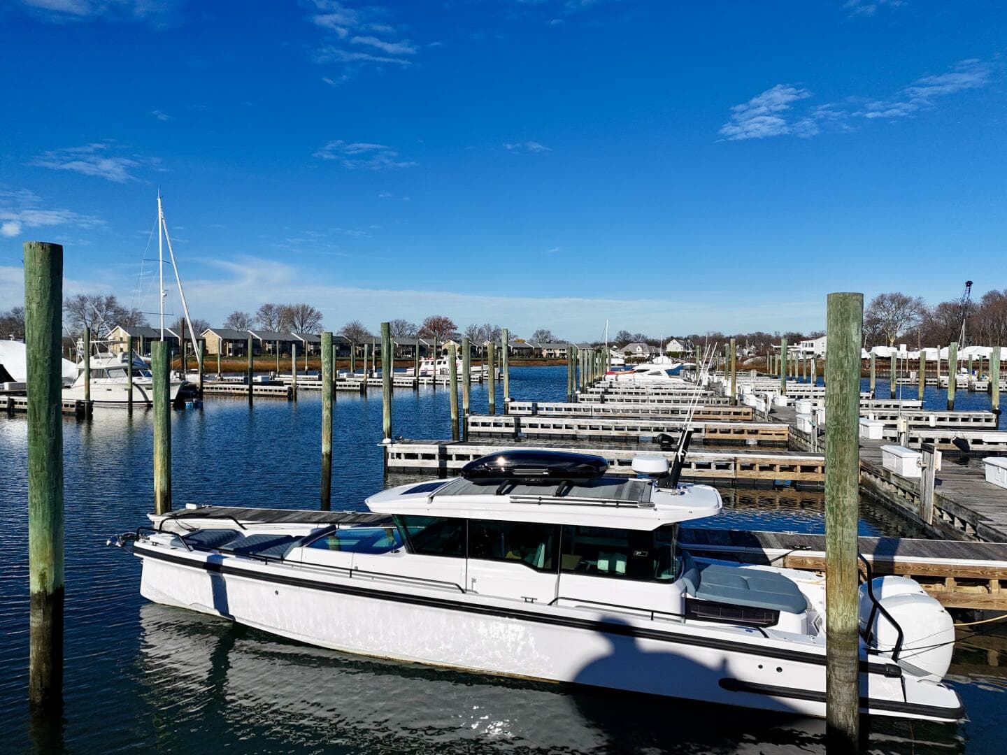 2023 Axopar 37 Cross Cabin — photo 8