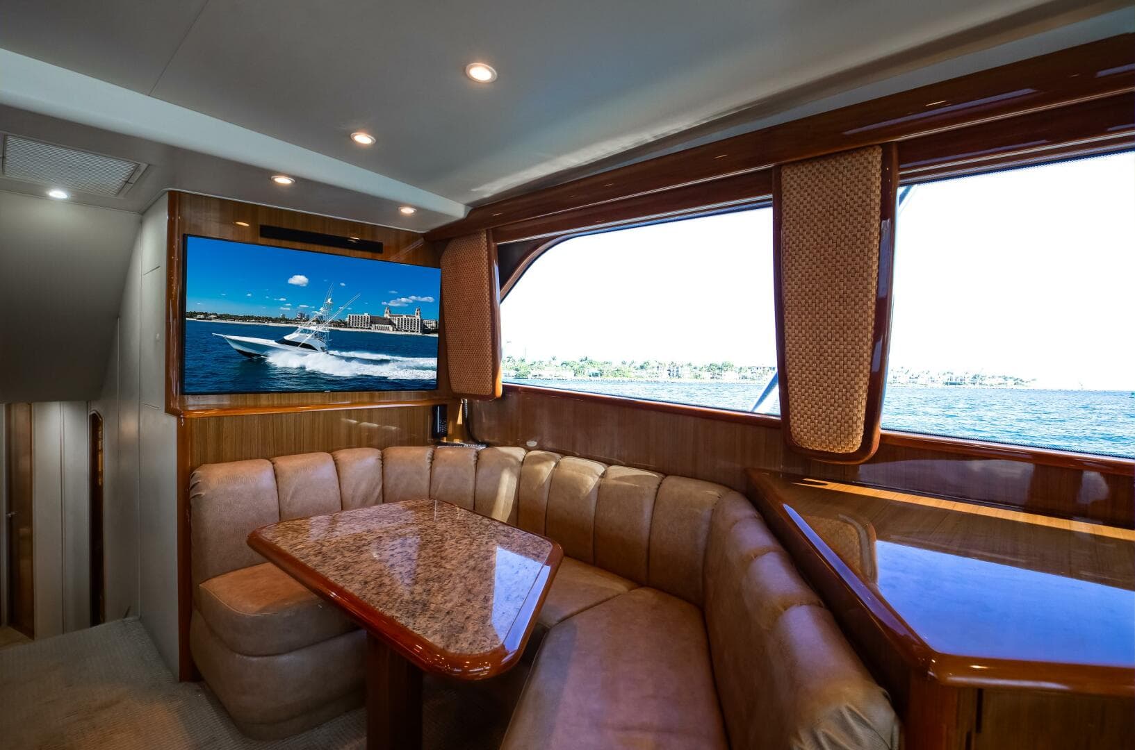 2007 Viking 56 Convertible — photo 5