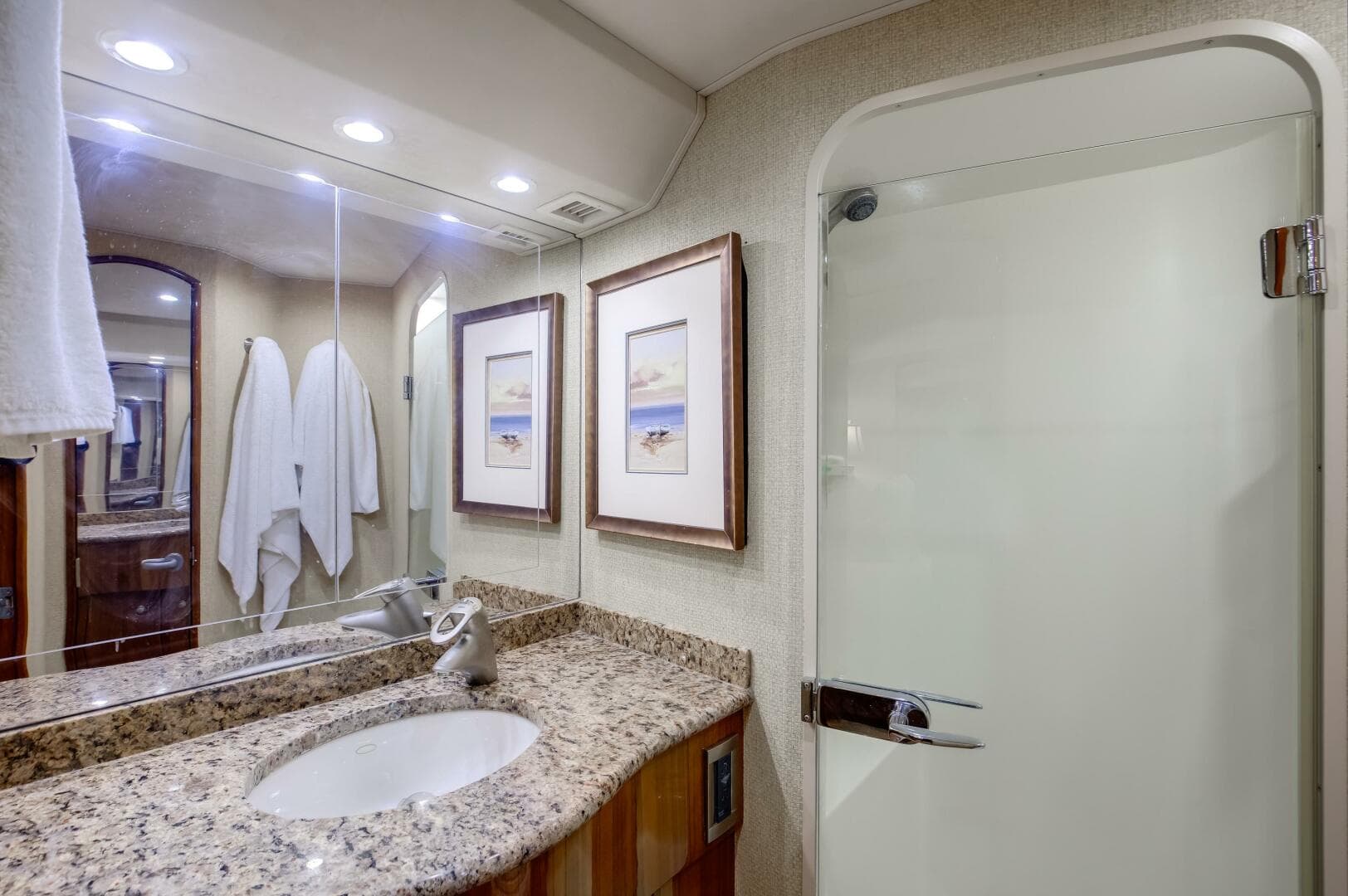 2007 Viking 56 Convertible — photo 8