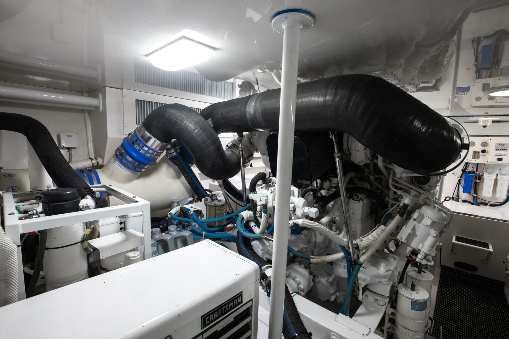 2007 Viking 56 Convertible — photo 28