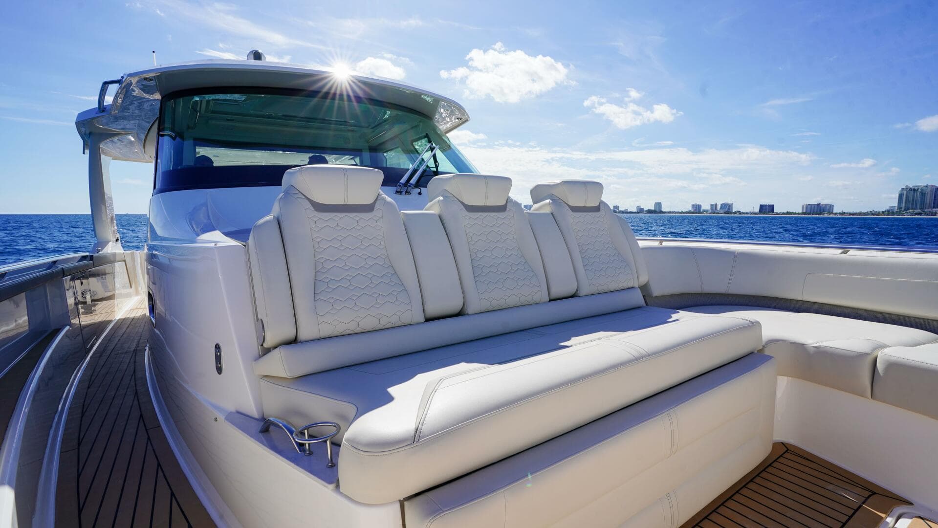 2024 Tiara Yachts 48 LS — photo 22