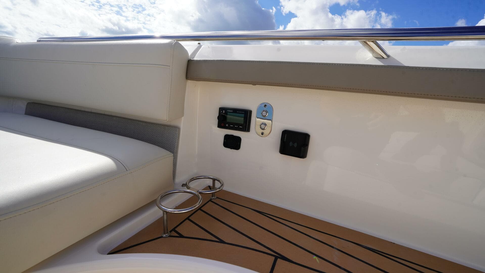 2024 Tiara Yachts 48 LS — photo 23