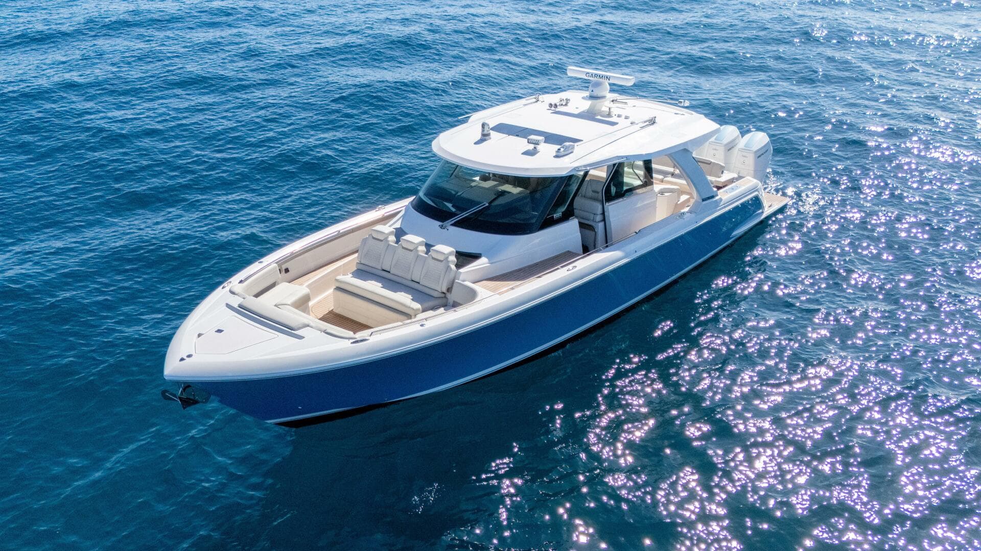 2024 Tiara Yachts 48 LS — photo 6