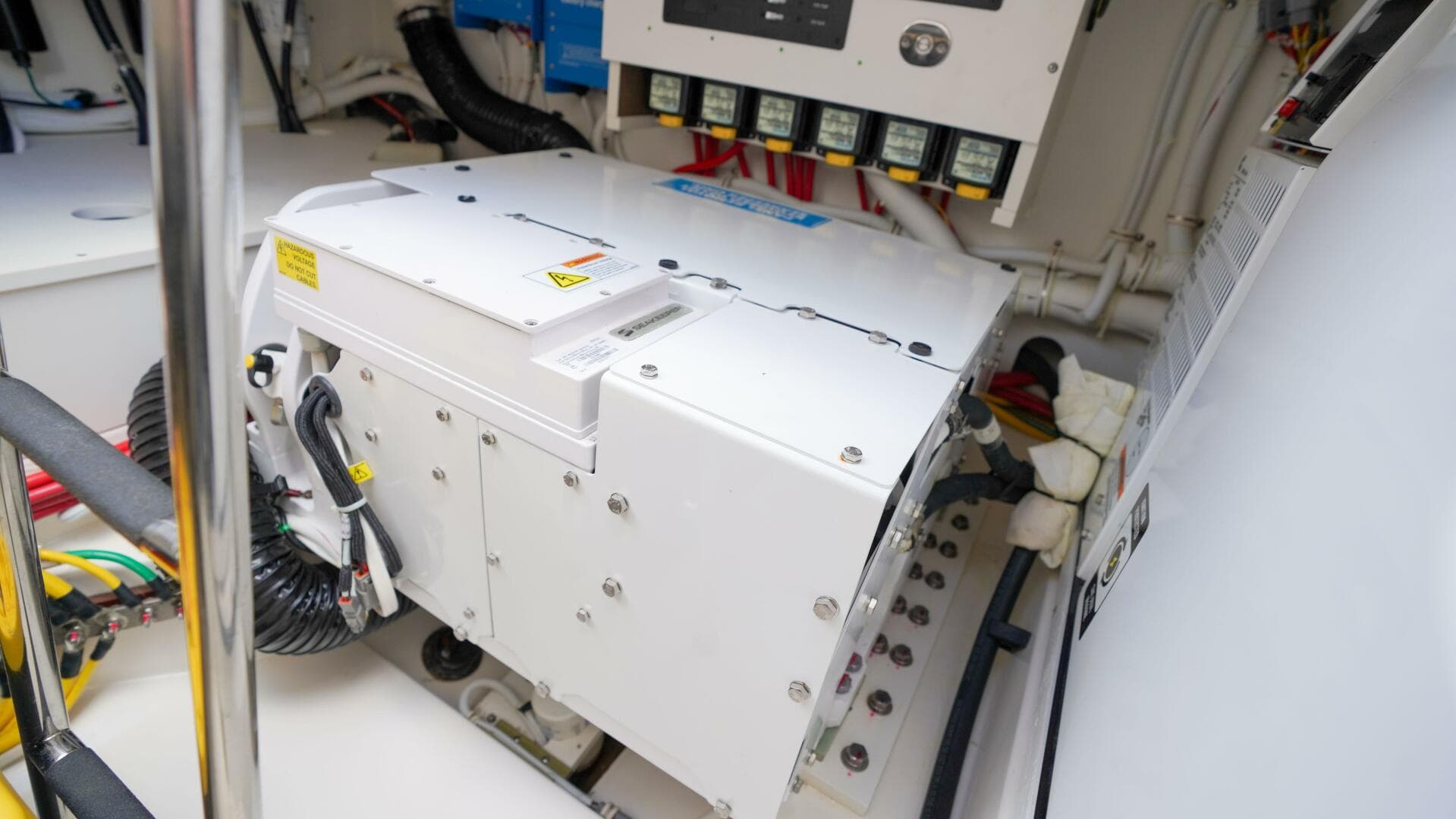 2024 Tiara Yachts 48 LS — photo 43