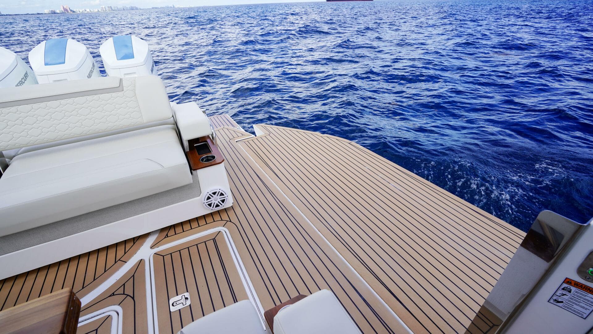 2024 Tiara Yachts 48 LS — photo 16