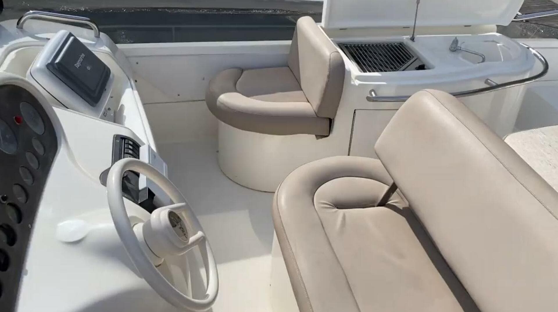 1999 Azimut 58 — photo 5