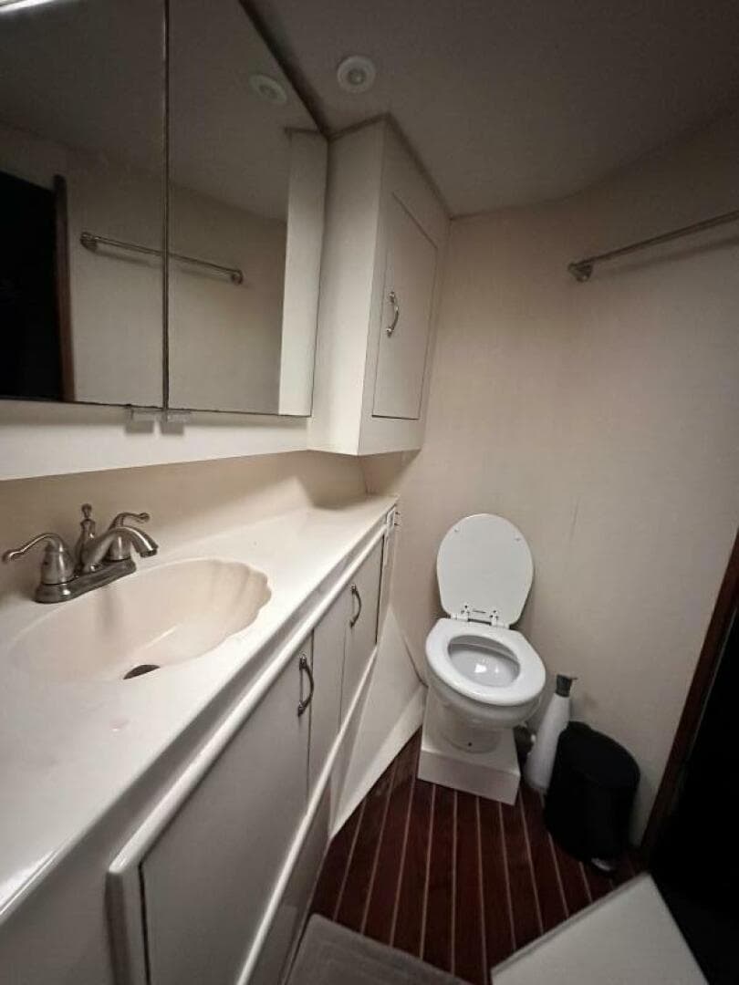 1990 Ocean Yachts — photo 16