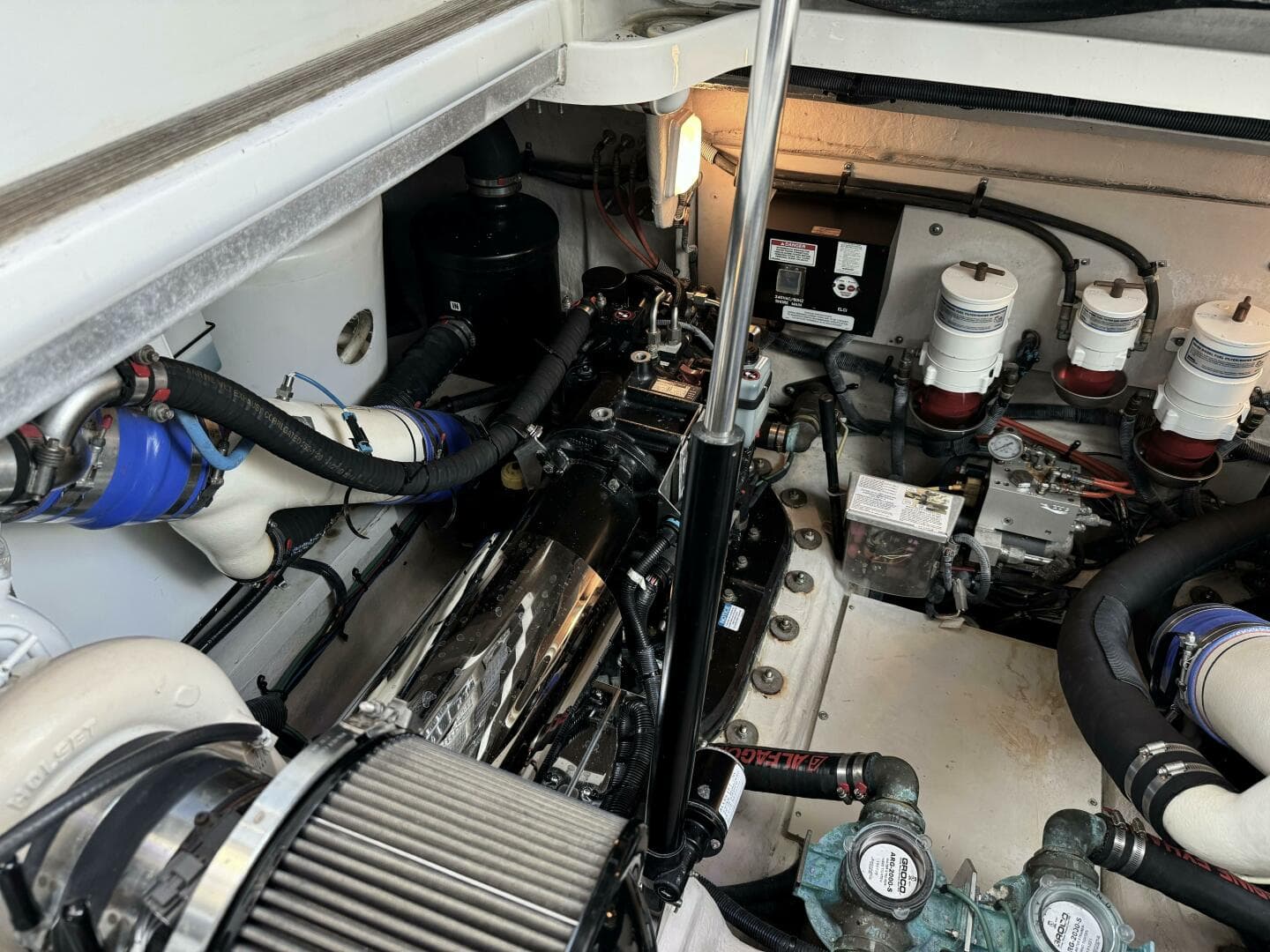 2016 Sea Ray 470 Sundancer — photo 40