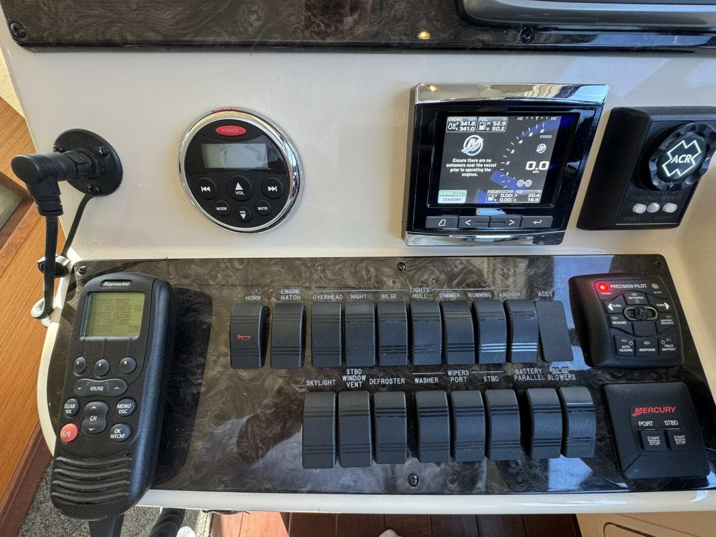 2016 Sea Ray 470 Sundancer — photo 7