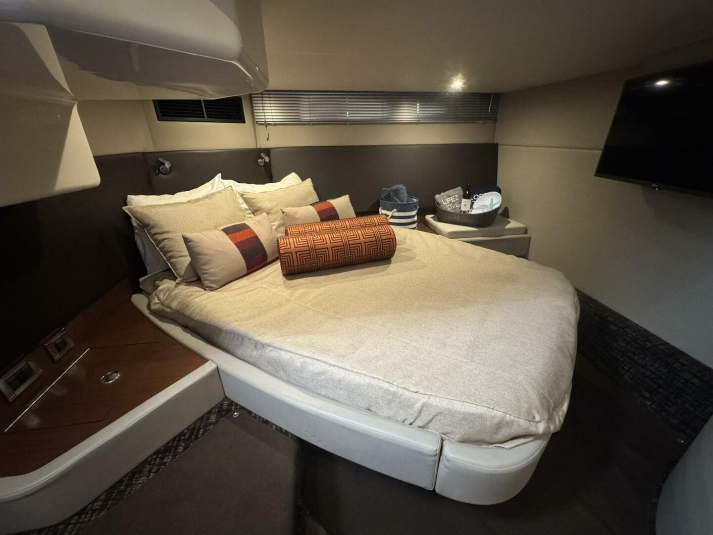 2016 Sea Ray 470 Sundancer — photo 4