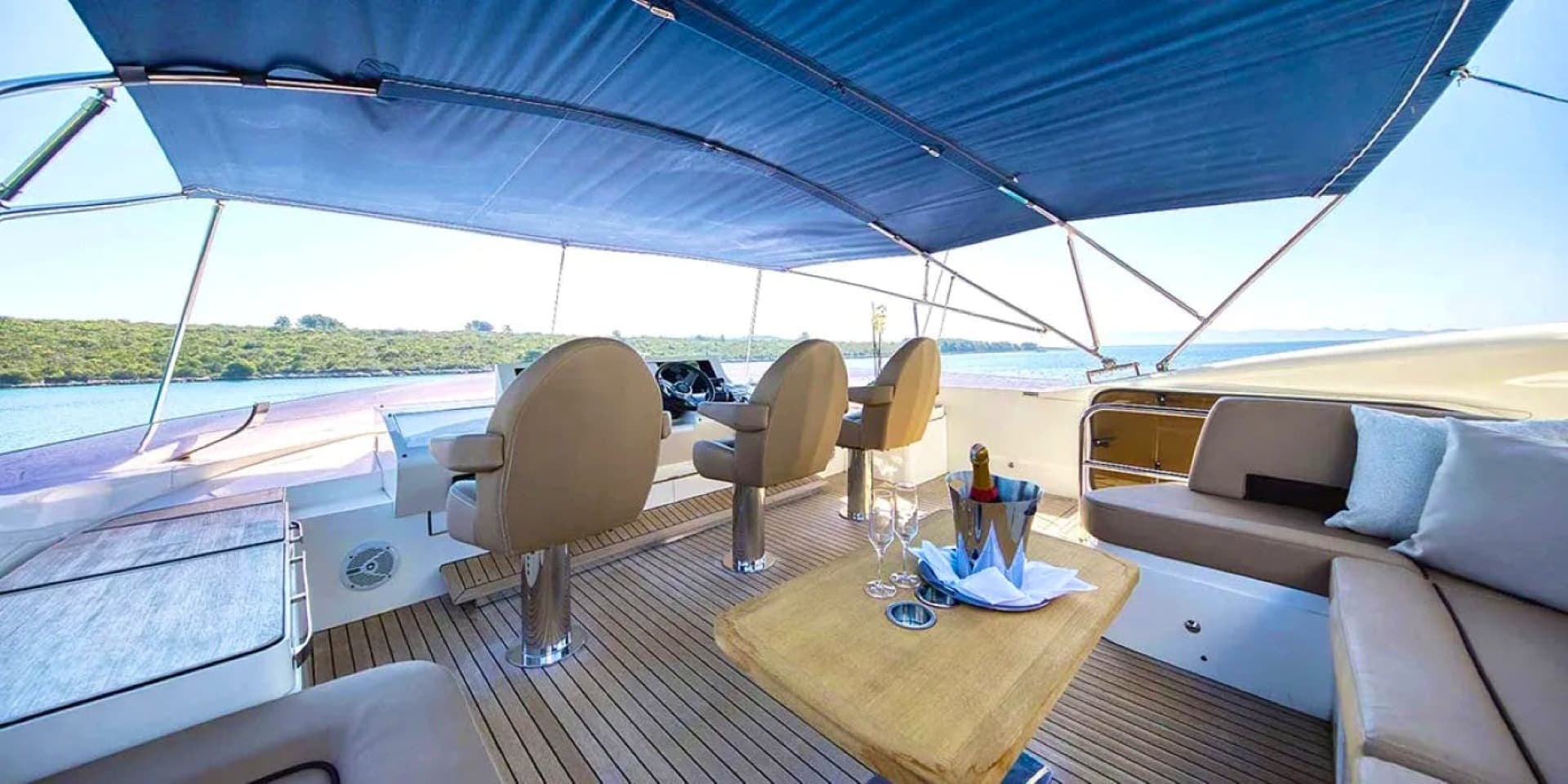 2011 Princess Yachts Princess V85 — photo 15