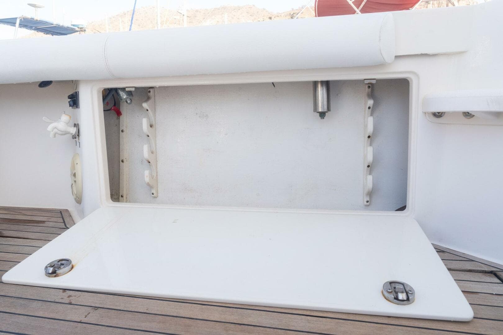 2005 Cabo 40 Express — photo 49