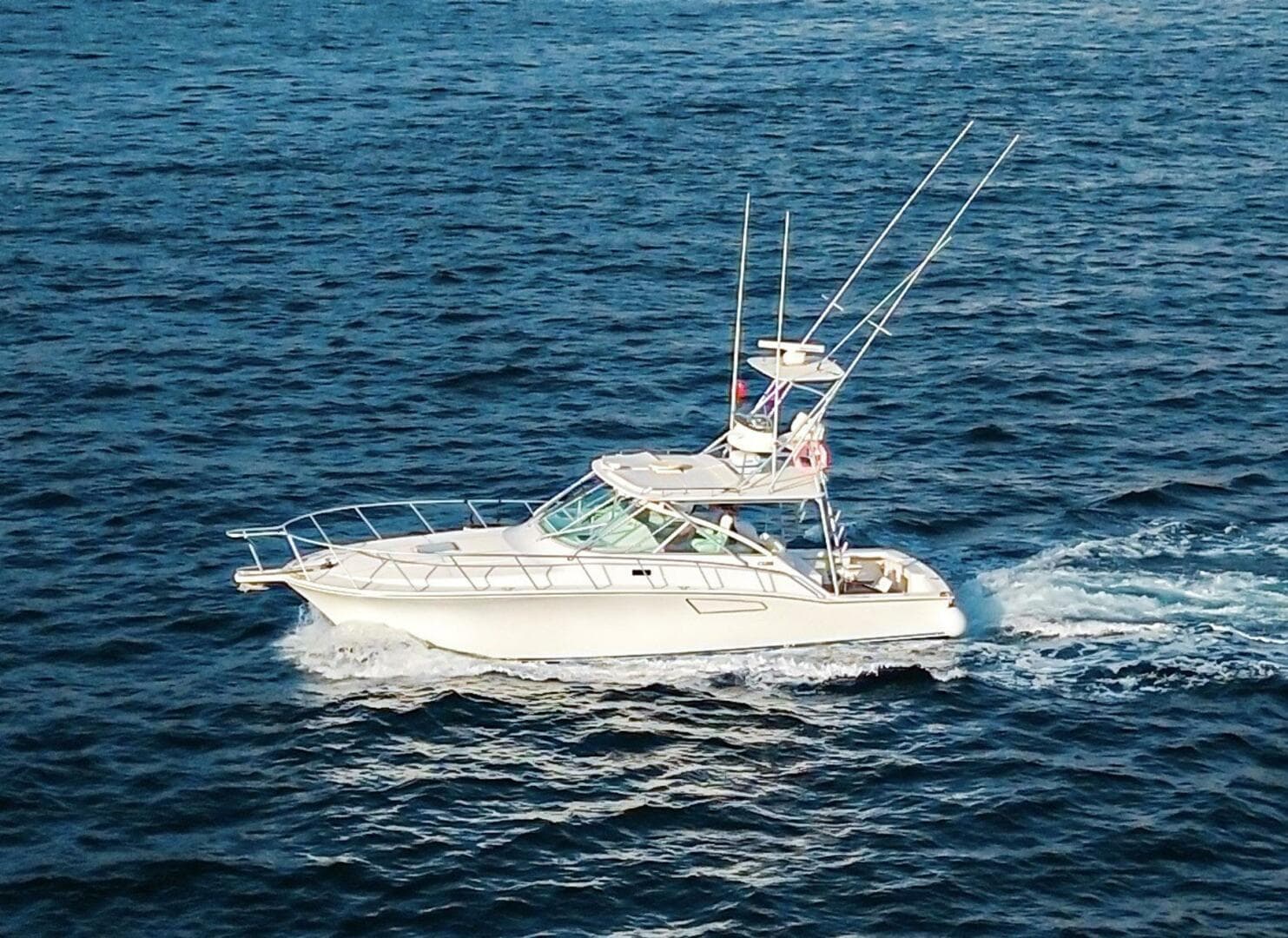 2005 Cabo 40 Express — photo 6