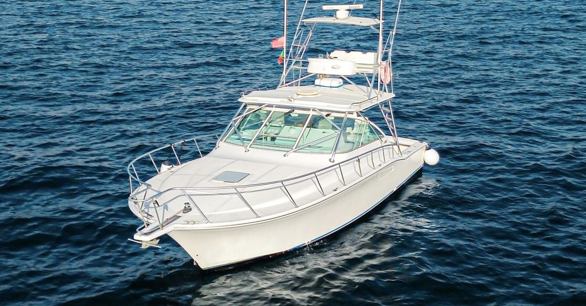 2005 Cabo 40 Express — photo 3