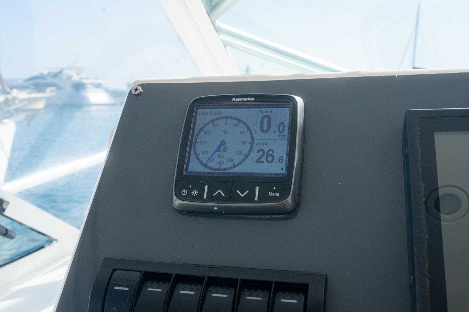 2005 Cabo 40 Express — photo 25