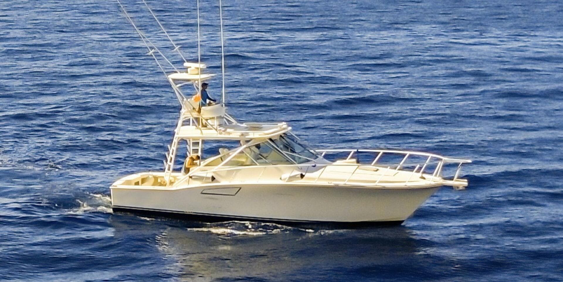 2005 Cabo 40 Express — photo 4