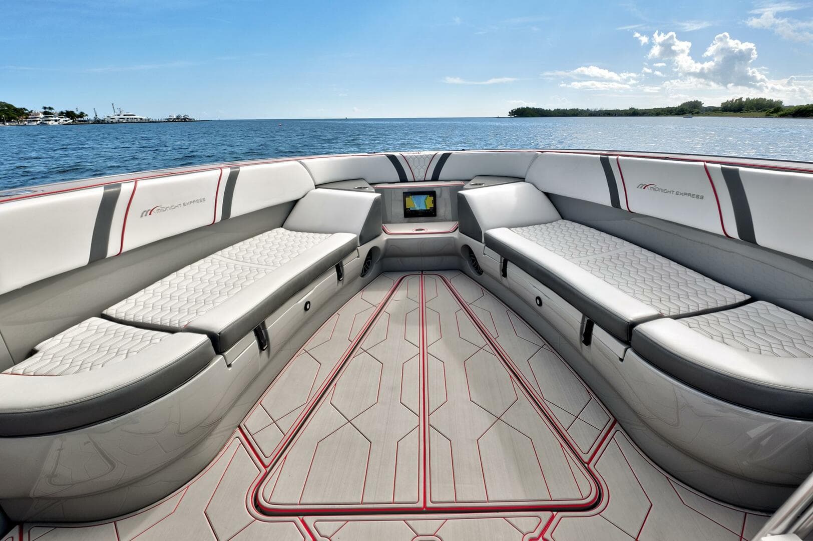 2023 Midnight Express 43 Open — photo 14