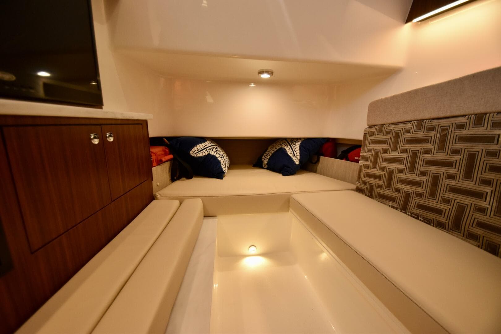 2022 Pursuit S358 — photo 75