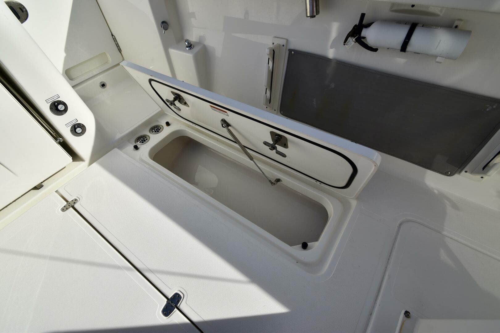 2022 Pursuit S358 — photo 57