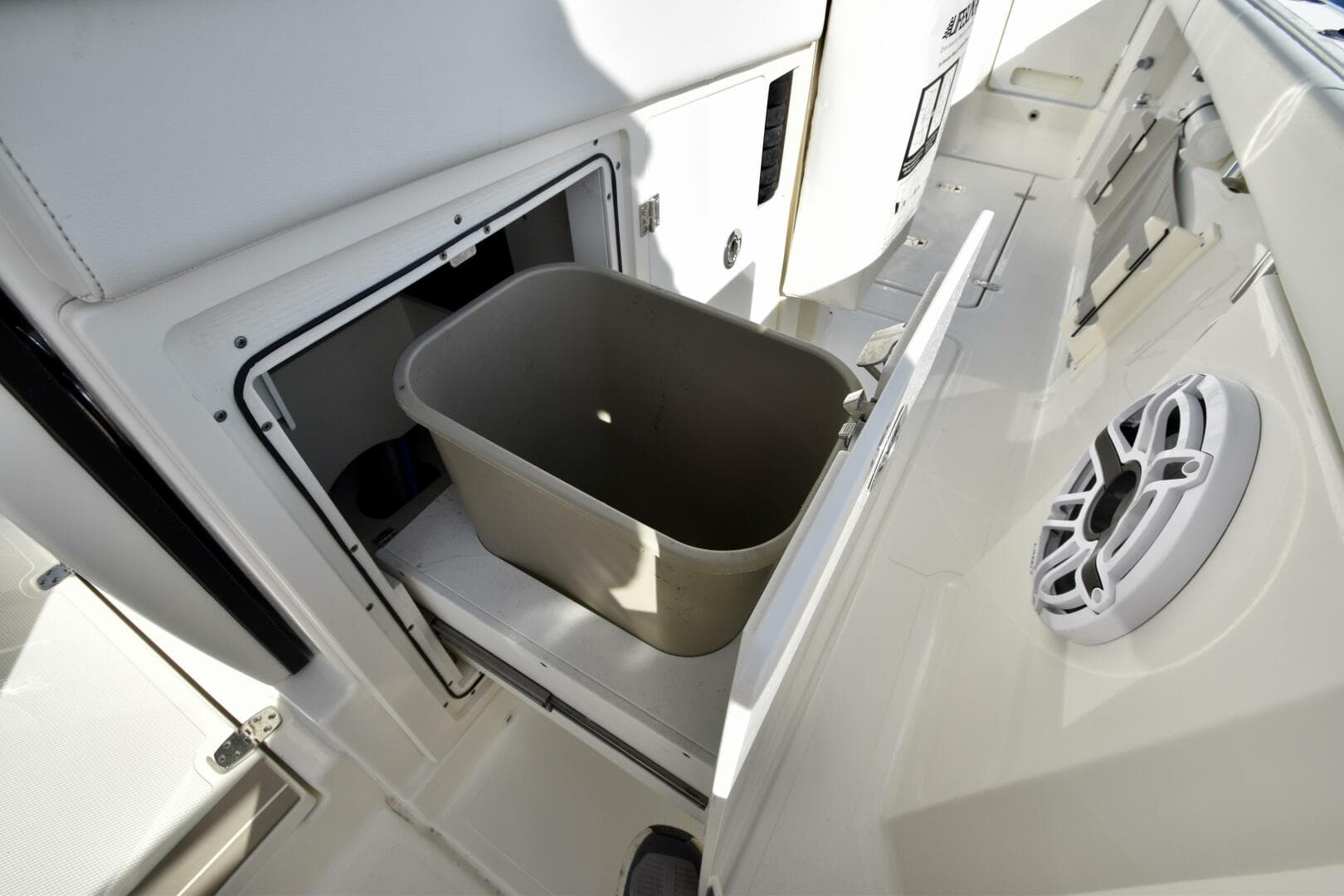 2022 Pursuit S358 — photo 42