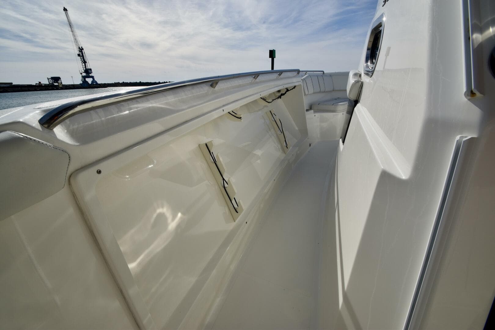 2022 Pursuit S358 — photo 26