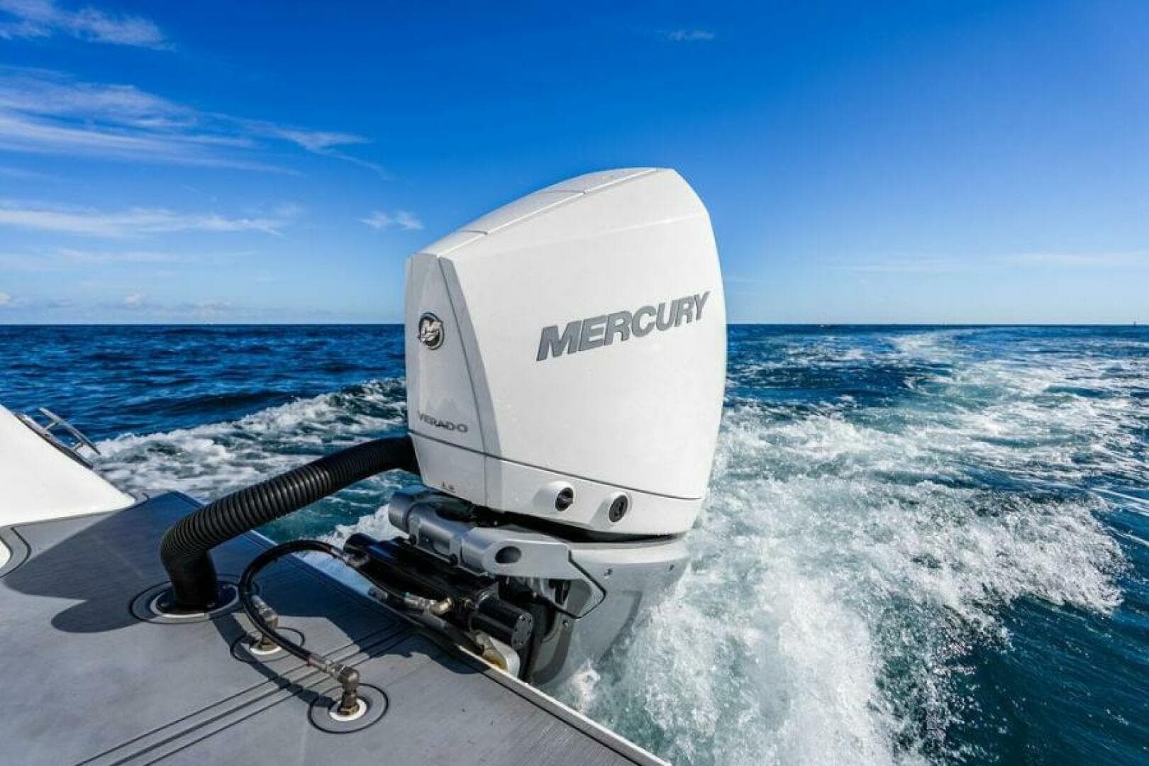 2026 Reef Runner 230 — photo 8