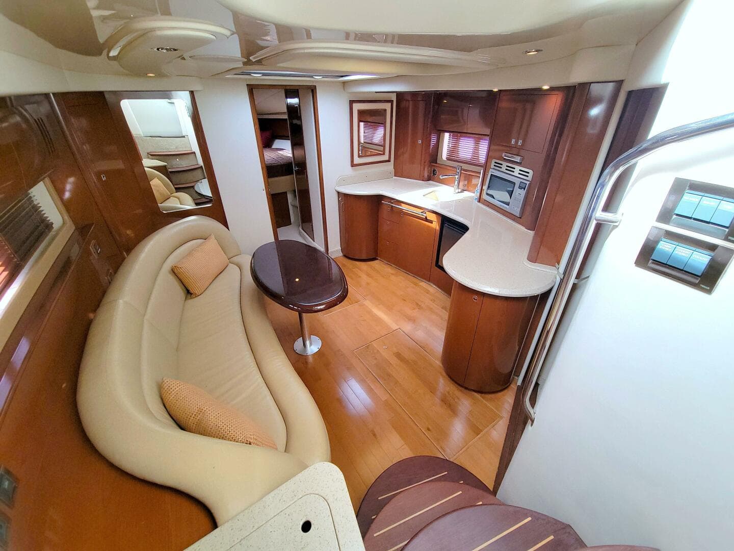 2009 Sea Ray 44 Sundancer — photo 33