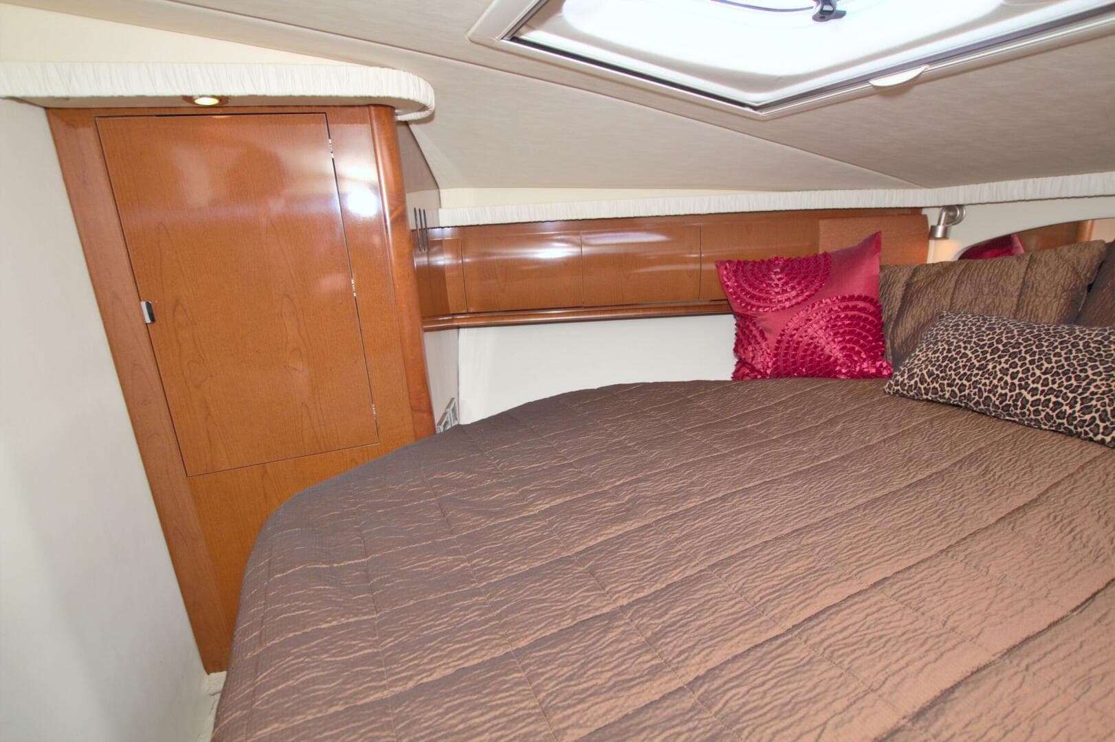 2009 Sea Ray 44 Sundancer — photo 42