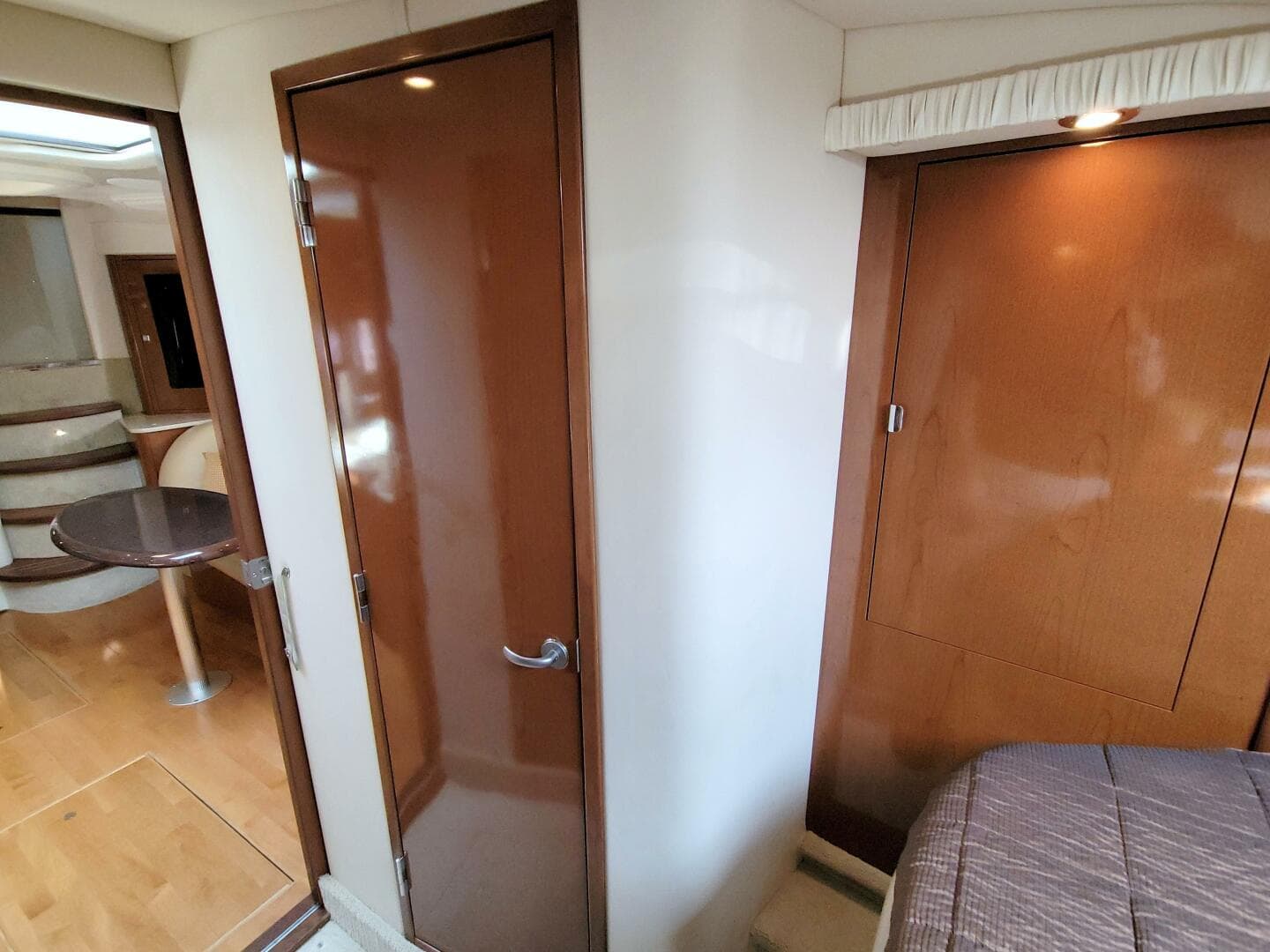 2009 Sea Ray 44 Sundancer — photo 39