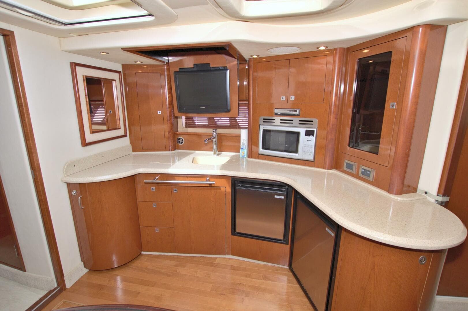 2009 Sea Ray 44 Sundancer — photo 36