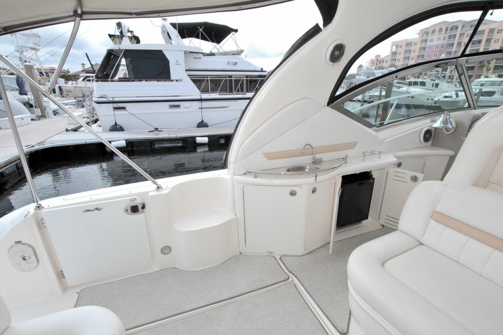 2009 Sea Ray 44 Sundancer — photo 15