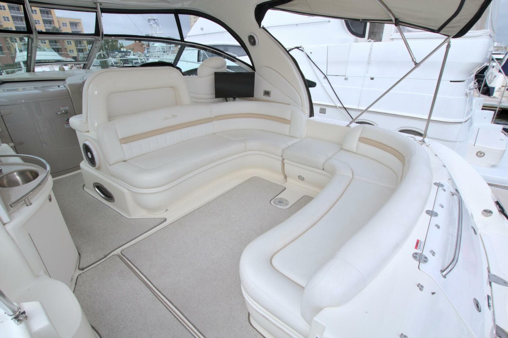2009 Sea Ray 44 Sundancer — photo 14