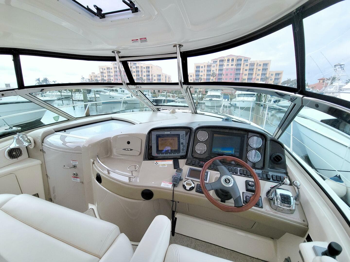 2009 Sea Ray 44 Sundancer — photo 28