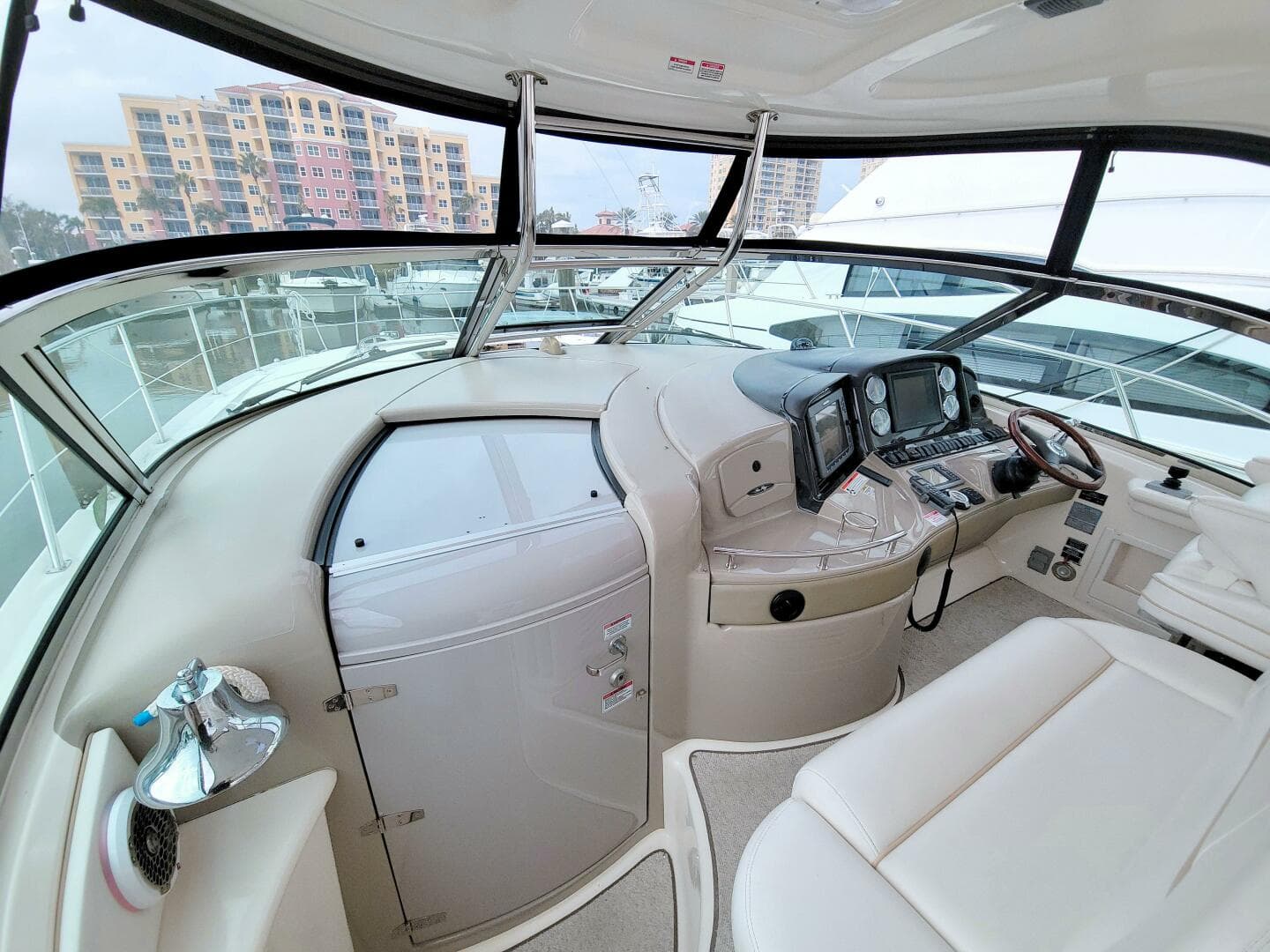 2009 Sea Ray 44 Sundancer — photo 32