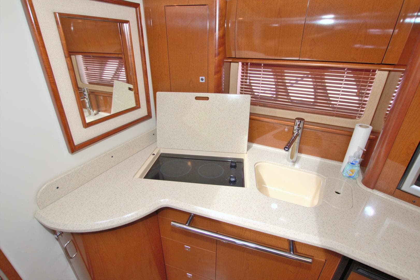 2009 Sea Ray 44 Sundancer — photo 37