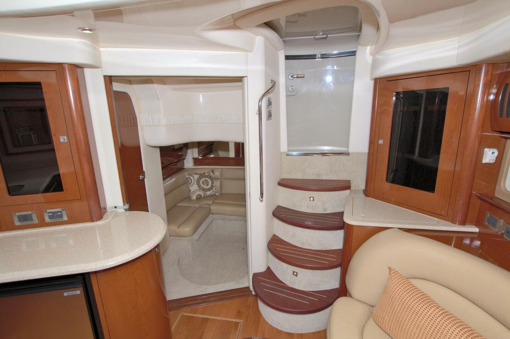 2009 Sea Ray 44 Sundancer — photo 52