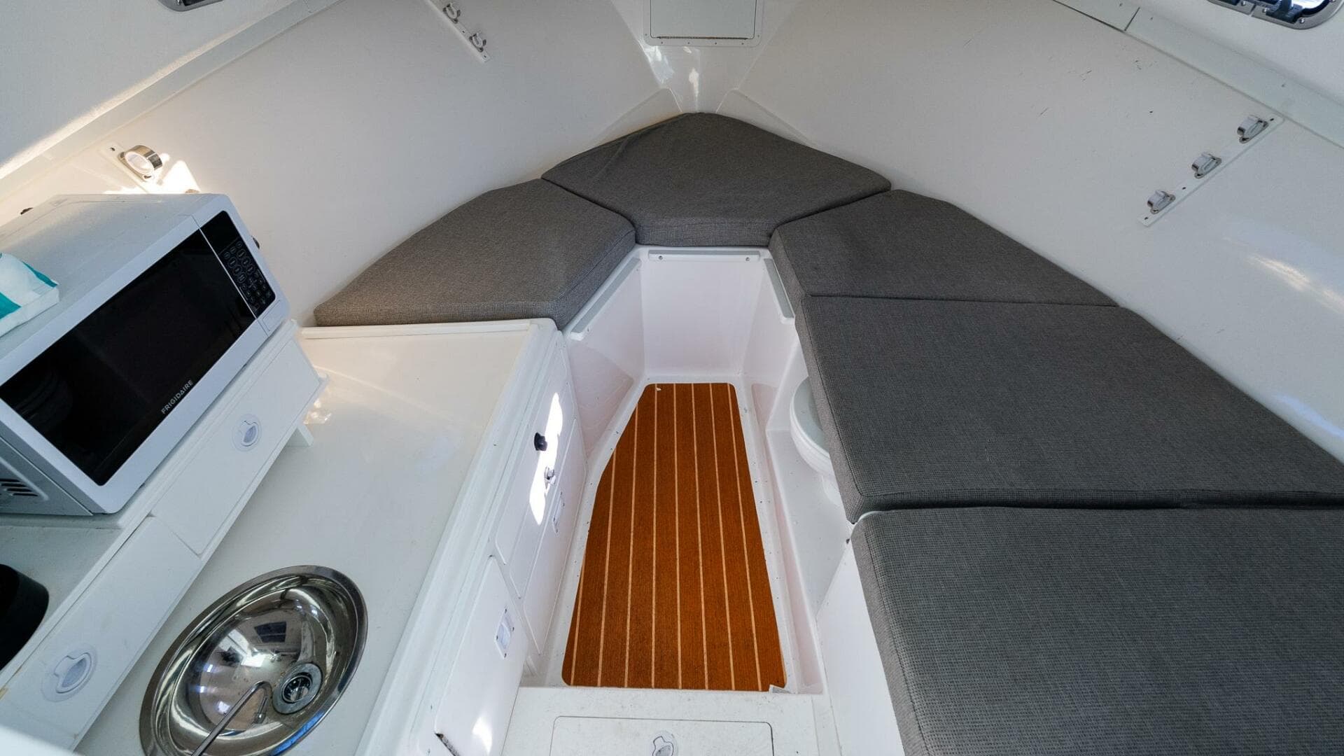 2024 Steiger Craft 31 Fisherman — photo 43