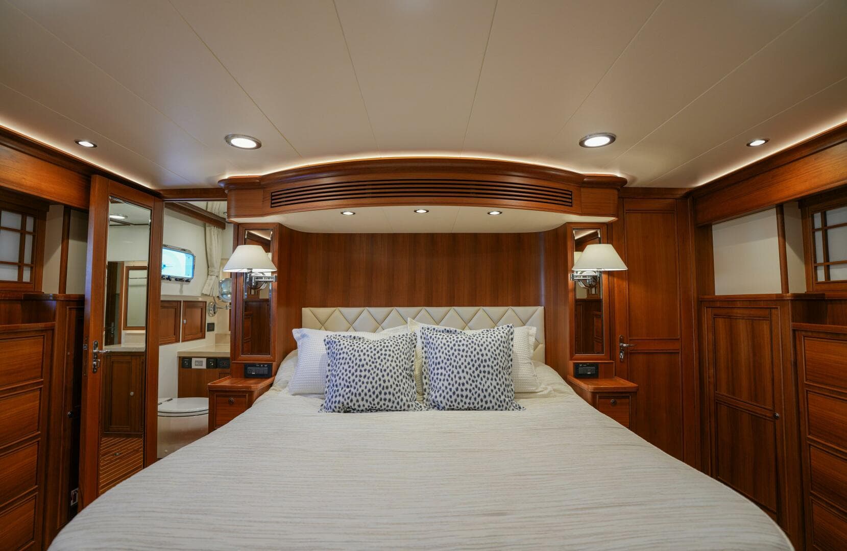 2025 Marlow Explorer 53E-Cb — photo 3