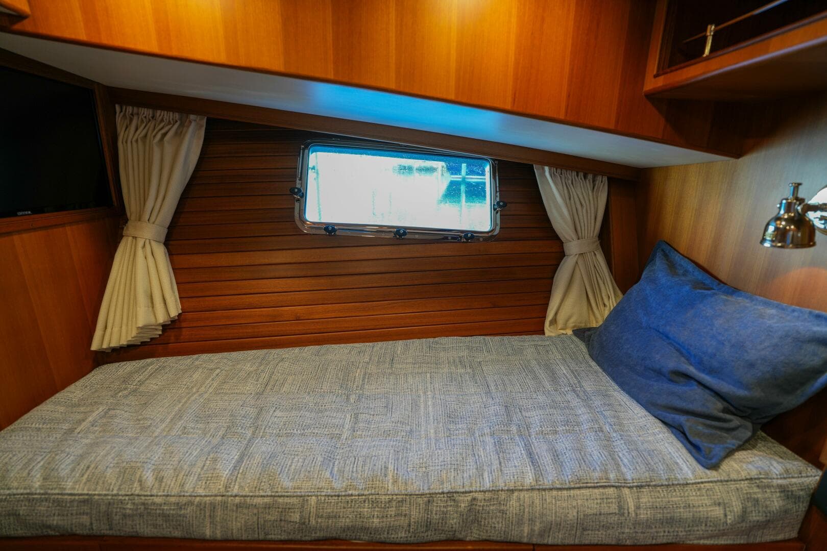 2025 Marlow Explorer 53E-Cb — photo 38