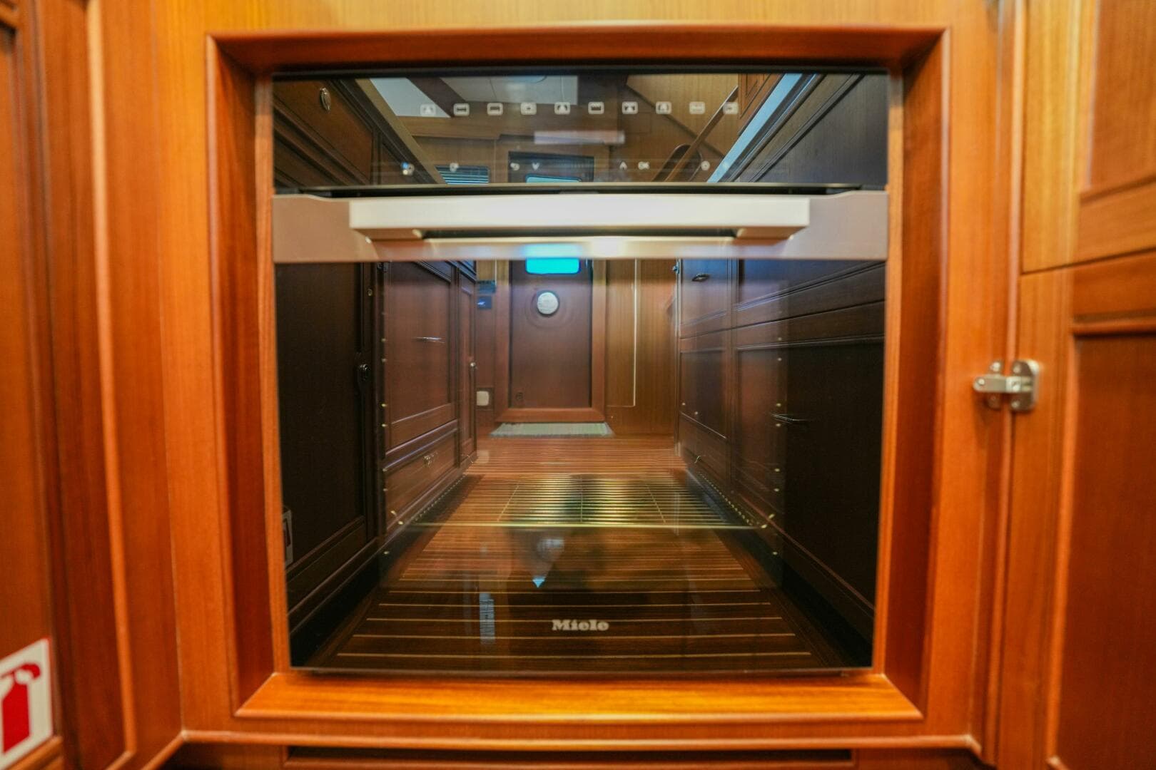 2025 Marlow Explorer 53E-Cb — photo 24