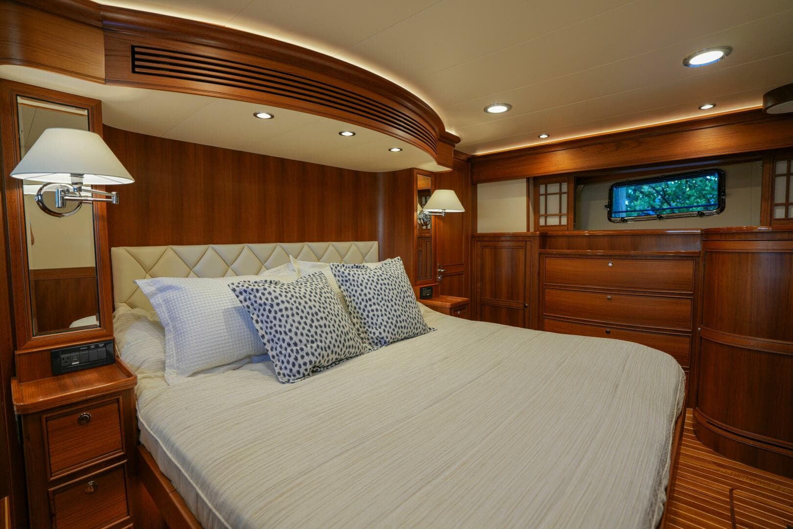 2025 Marlow Explorer 53E-Cb — photo 43